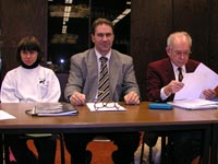 Description d'image: la scretaire Josiane Rommes, le prsident Roland Welter et le trsorier Lon Welter 