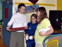 Foto: Die Kinder haben sogar einen eigenen Kuchen gebacken