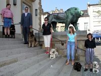 Photo de groupe devant l'Htel de Ville