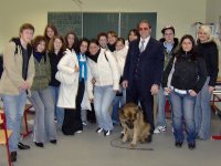 Foto: Gruppenfoto der Klasse mit Gästen