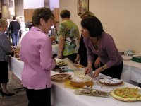 Foto: Hungrig konnte hier keiner werden. Die Auswahl an Kuchen war riesig.