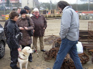 Photo: Les personnes prsentes dbattent sur le systme de guidage