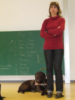 Photo: Rene Mischel avec son chien guide d'aveugle Toy.