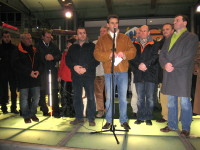 Photo: Les reprsentants du Conseil communal de Differdange participent  la remise des chques.