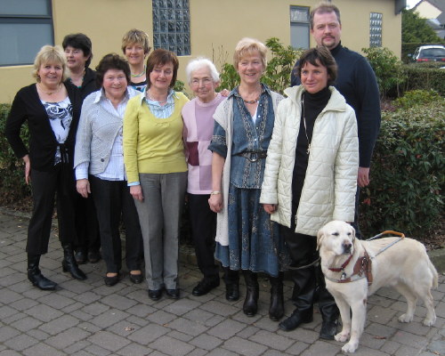 Foto: Gruppenfoto mit den 'Fraen an Mammen Keespelt-Meespelt' 