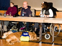 Photo: L'association partenaire RAHNA avec les chiens d'assistance