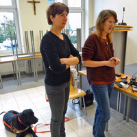 Colette und Rene warten gespannt auf die nchsten Schlerinnen.