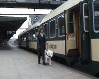 Photo : monter dans un train