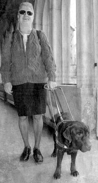 Description d'image: Christiane Ney et son chien Nutella