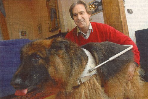 Photo: Roland Welter et son chien guide Orfee